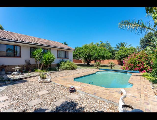 4 BEDROOM FREEHOLD SOLD IN AMANDELRUG